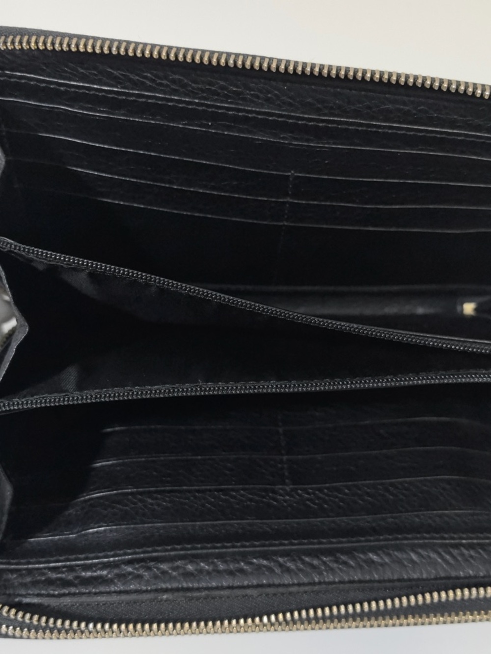 Gucci Black Leather Logo Toiletry Bag - Picture 10 of 11